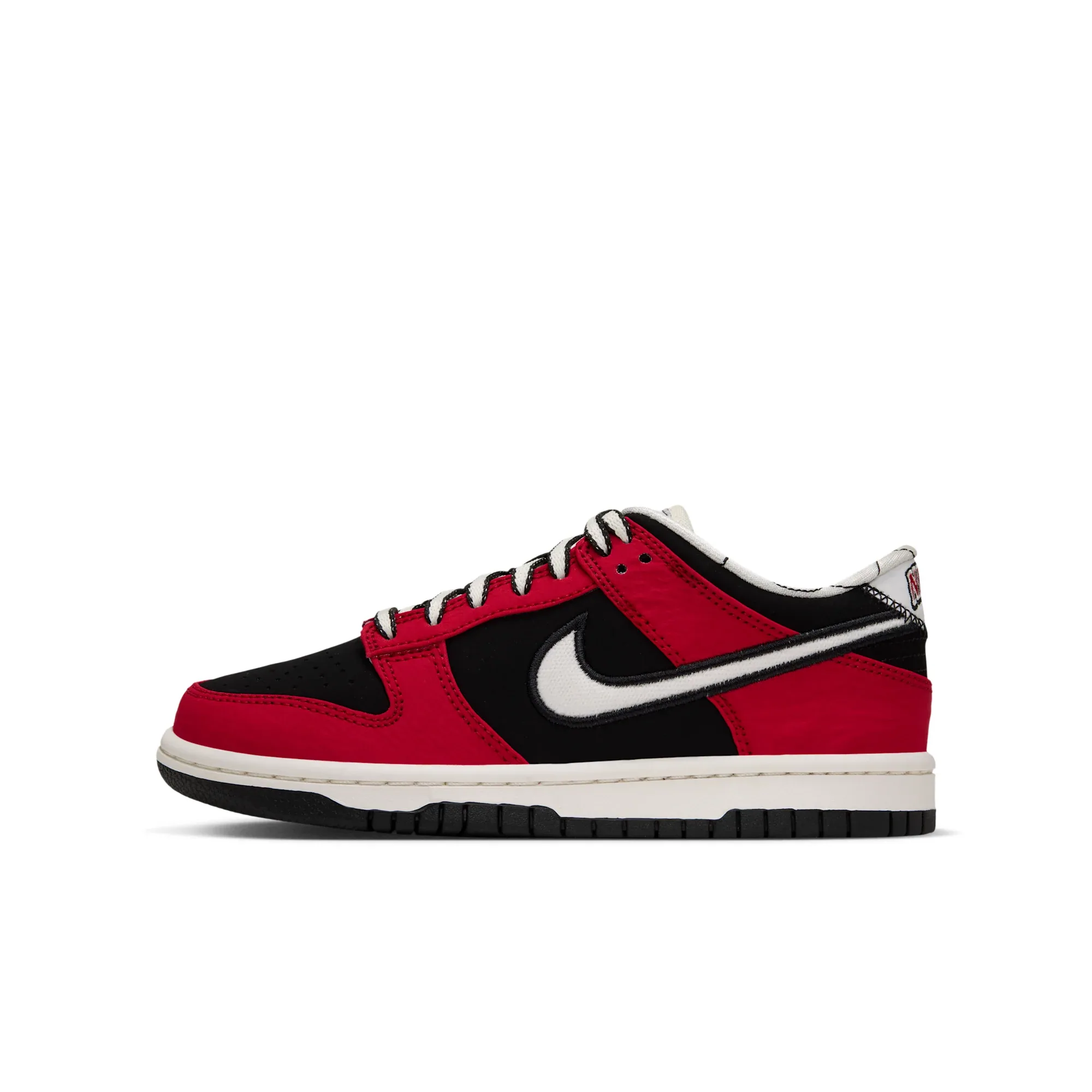 Nike Dunk Low LV8