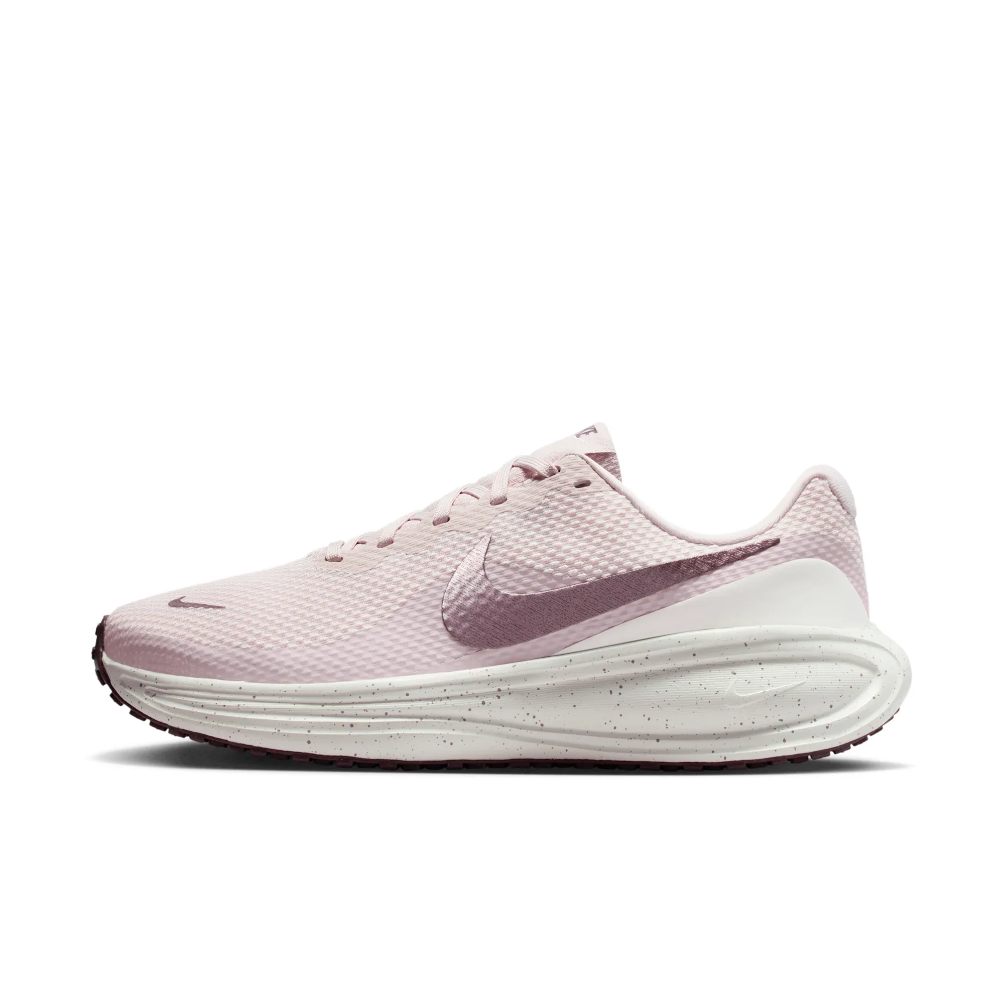Nike Revolution 8 SE