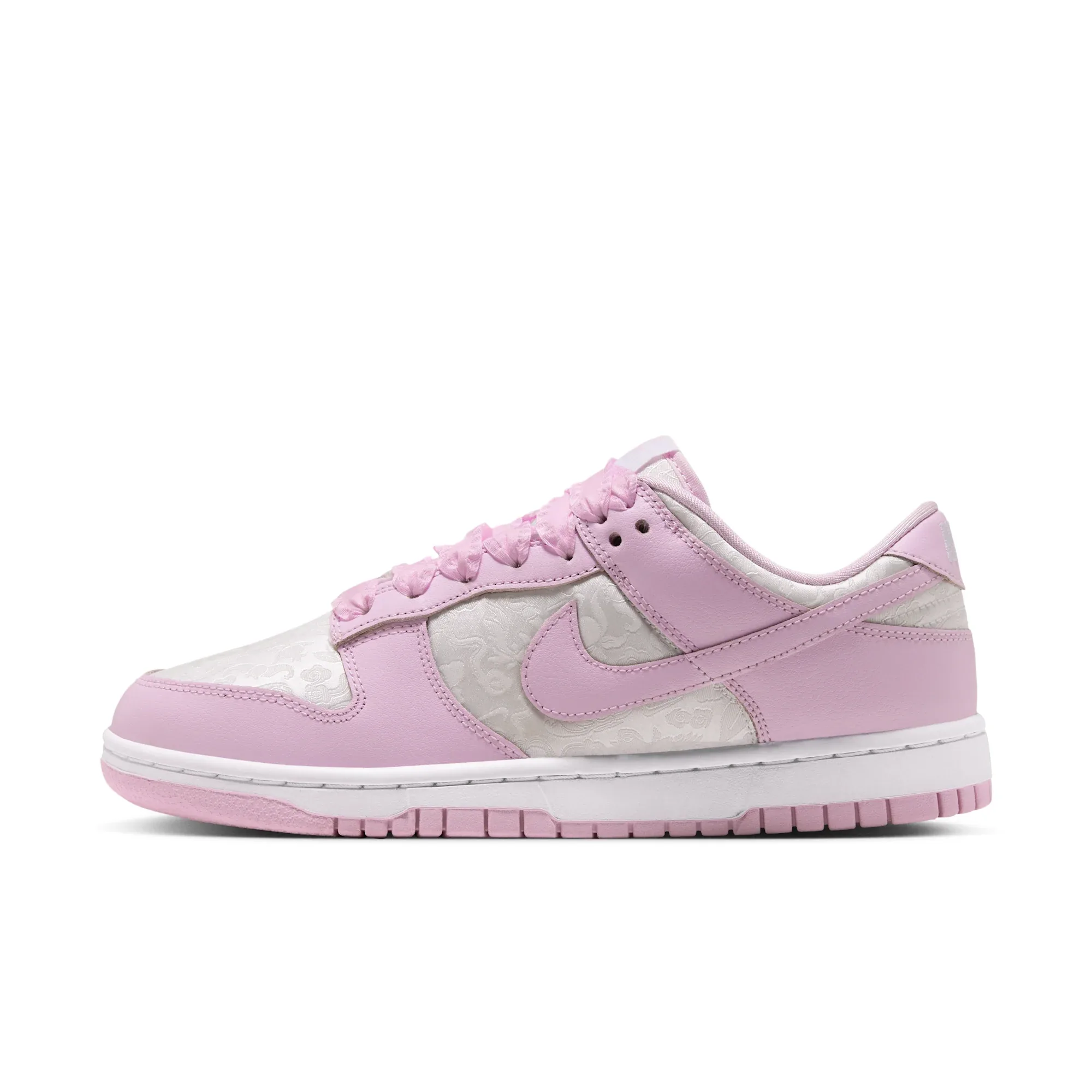 Nike Dunk Low SE